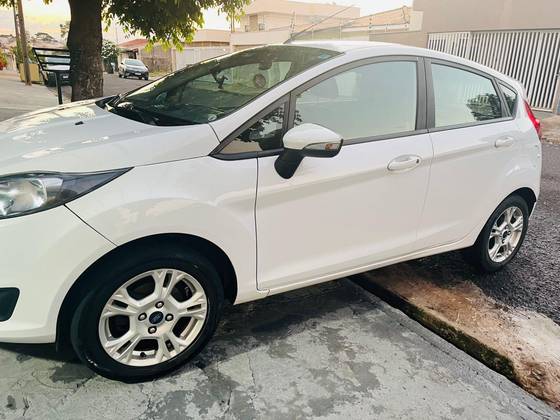 FORD FIESTA 1.5 SE HATCH 16V FLEX 4P MANUAL